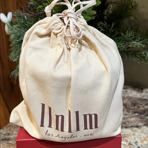 llnllm- NEW MINI LEATHER CROSSBODY/ CHAINBOX - Picture 11 of 13